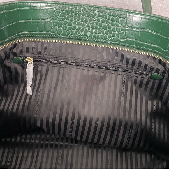Victoria's Secret Carryall Tote Bag in Green Crocodile - Picture 5 of 10